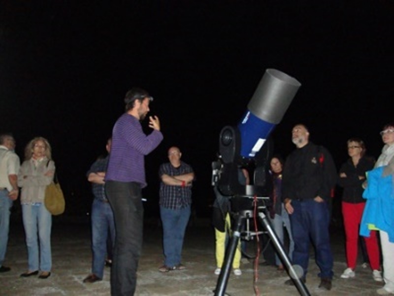 observacio_amb_telescopi_31maig2.jpg observacio_amb_telescopi_31maig2.jpg