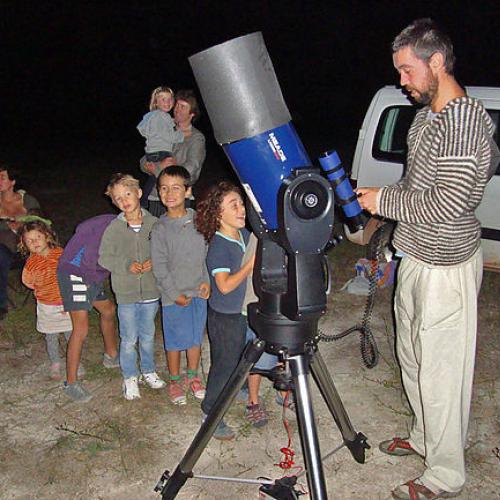 Contes estrellats - Astronomia en família.