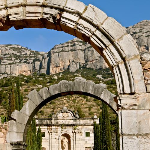 Xerrada - Memòria d’Escaladei. De la llegenda al símbol .