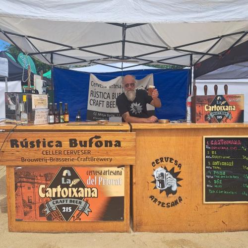 Tast de cerveses artesanes de Rústica Bufona i maridatge amb tapes