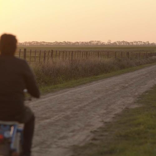 Projecció de la pel·lícula "Una canción para mi tierra".