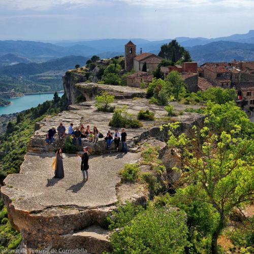 Visita dinamitzada al conjunt històric i paisatgístic de Siurana
