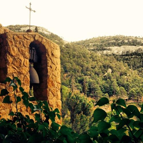 L'ermita de Sant Salvador i la seva zona de picnic